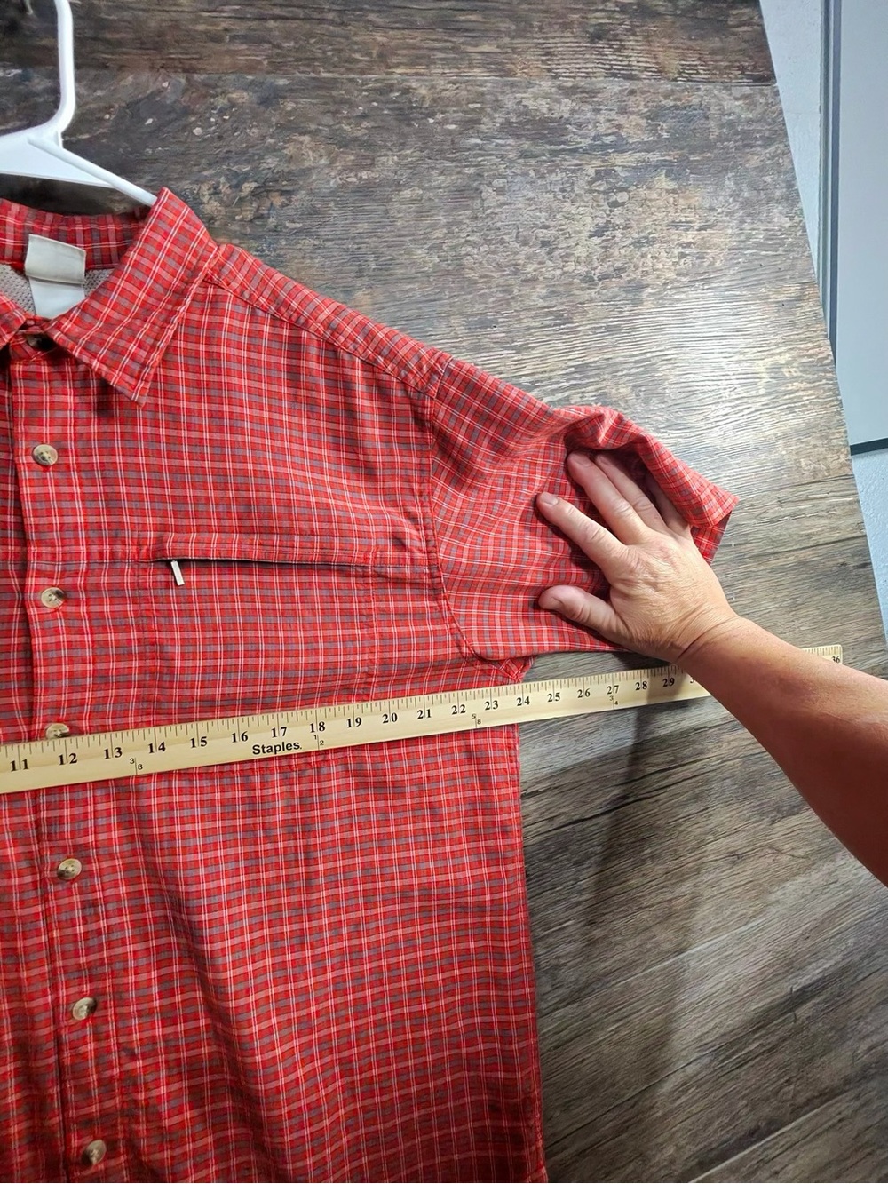The North Face Men's Red Plaid Short-Sleeve Button-Down Shirt - Picture 6 of 9